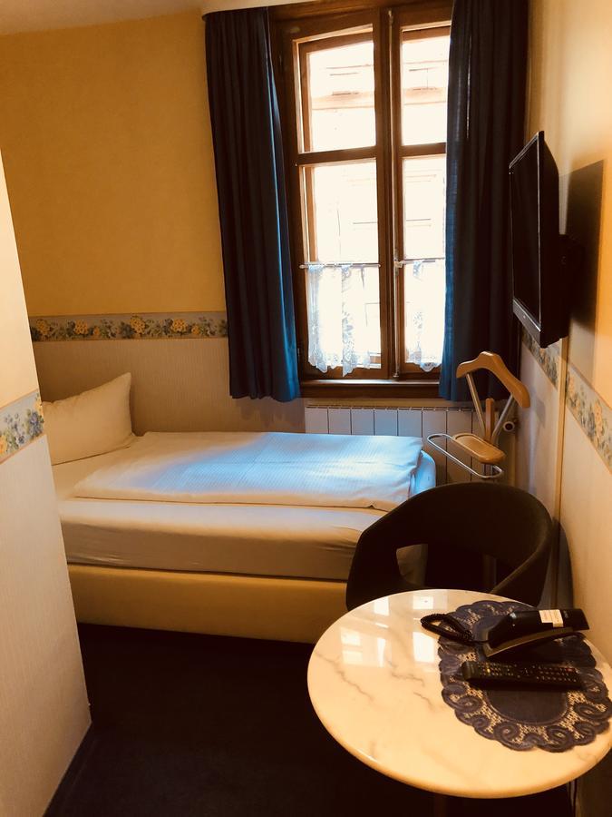 Zum Fehmelbauer Hotel Karlstadt Ngoại thất bức ảnh
