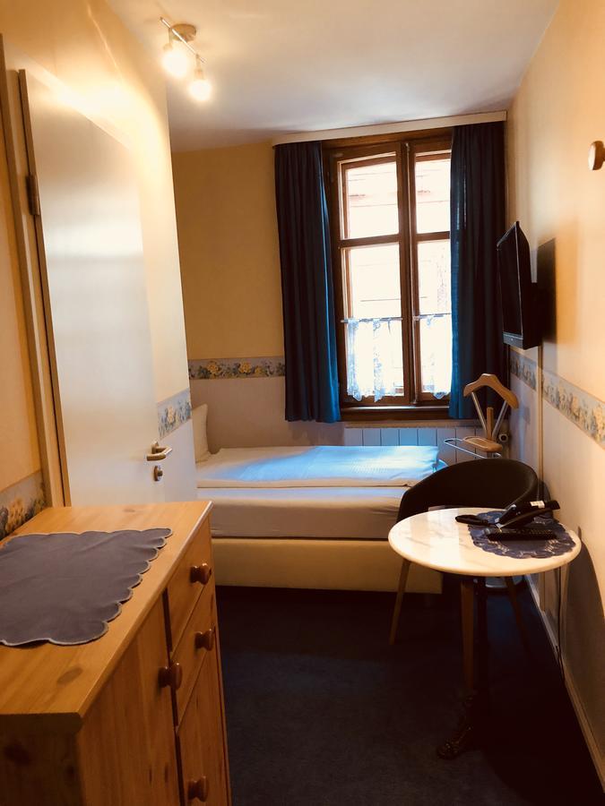 Zum Fehmelbauer Hotel Karlstadt Ngoại thất bức ảnh